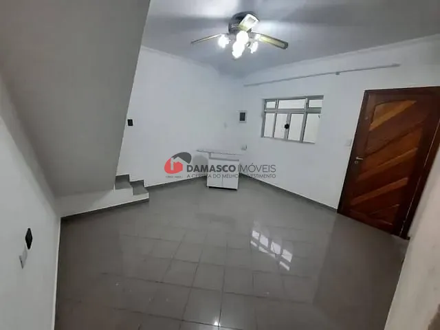 Casa 1 quarto e 2 banheiros, à venda, no bairro Nova Gerti em São Caetano do Sul