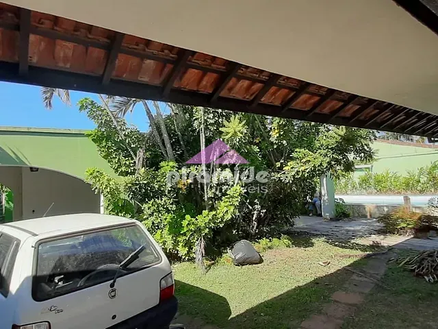 Casa com 600m² 4 quartos e 3 banheiros, à venda, no bairro Jardim Jaqueira em Caraguatatuba