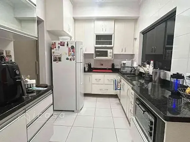 Casa com 116m² 2 quartos e 1 banheiro, à venda ou para alugar, no bairro Jardim Altos de Santana I em Jacareí