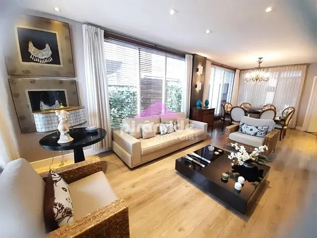 Casa com 250m² 3 quartos e 3 banheiros, à venda, no bairro Urbanova em São José dos Campos