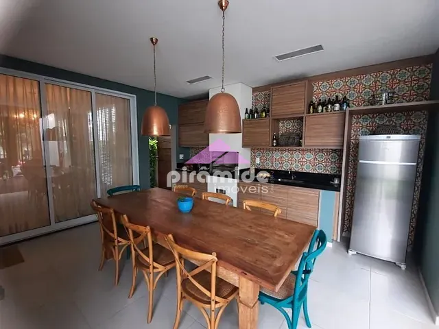 Casa com 250m² 3 quartos e 3 banheiros, à venda, no bairro Urbanova em São José dos Campos