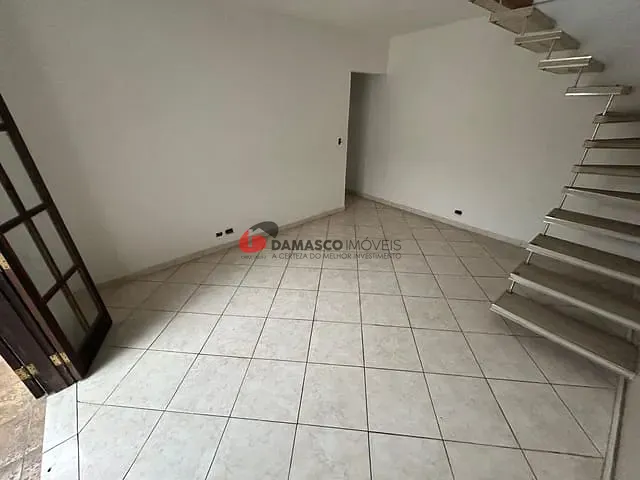 Casa com 175m² 4 quartos e 2 banheiros, à venda, no bairro Mauá em São Caetano do Sul