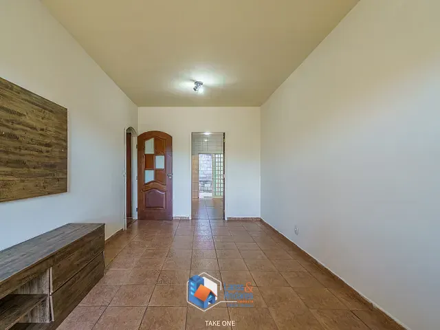 Casa com 269m² 3 quartos e 2 banheiros, à venda, no bairro Chácaras Silvania em Valinhos