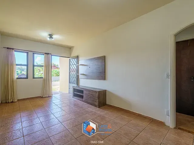 Casa com 269m² 3 quartos e 2 banheiros, à venda, no bairro Chácaras Silvania em Valinhos