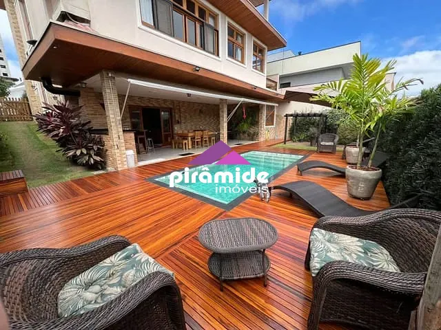 Casa com 451m² 4 quartos e 6 banheiros, à venda, no bairro Urbanova em São José dos Campos