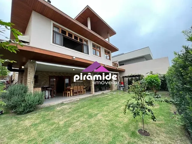 Casa com 451m² 4 quartos e 6 banheiros, à venda, no bairro Urbanova em São José dos Campos
