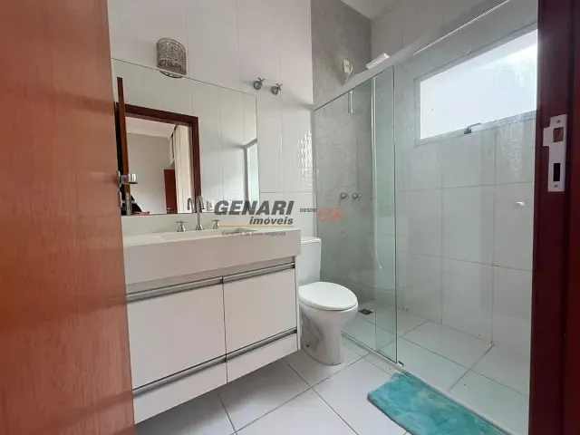 Casa com 300m² 4 quartos e 5 banheiros, para alugar, no bairro Jardim Portal dos Ipês em Indaiatuba