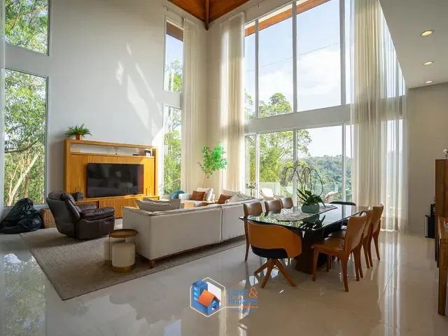 Casa com 1102m² 5 quartos e 7 banheiros, à venda, no bairro Serra dos Lagos (Jordanésia) em Cajamar