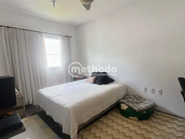 Casa com 250m² 2 quartos e 3 banheiros, à venda, no bairro Chácaras Alpina em Valinhos