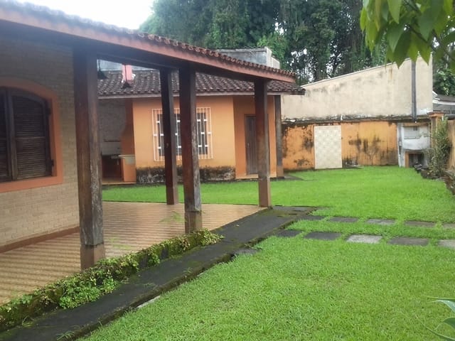Casa com 1000m² 5 quartos e 1 banheiro, à venda, no bairro Praia do Tenório em Ubatuba