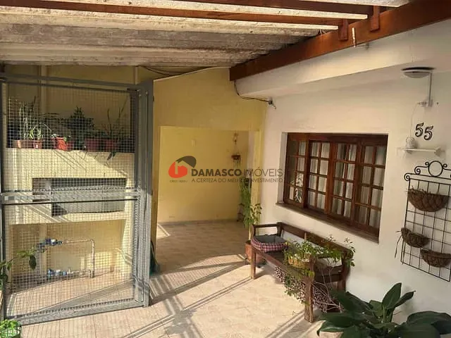 Casa com 202m² 2 quartos e 3 banheiros, à venda, no bairro Santa Maria em São Caetano do Sul