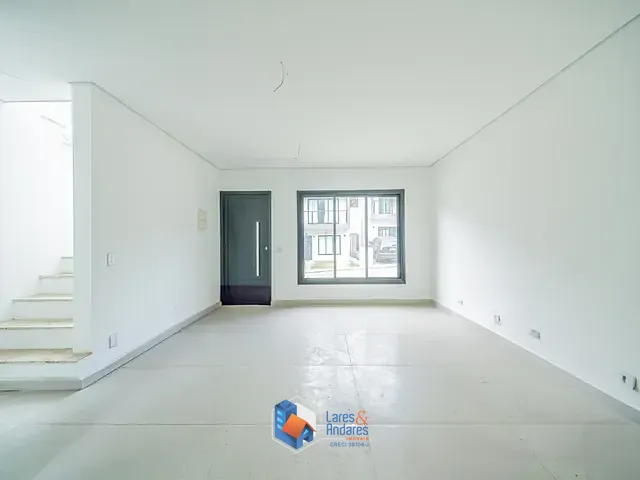 Casa com 153m² 3 quartos e 4 banheiros, à venda, no bairro Granja Viana em Cotia