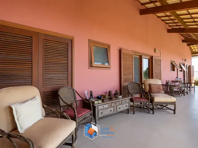Casa com 550m² 3 quartos e 3 banheiros, à venda, no bairro Fazendinha - Granja Vianna em Carapicuíba