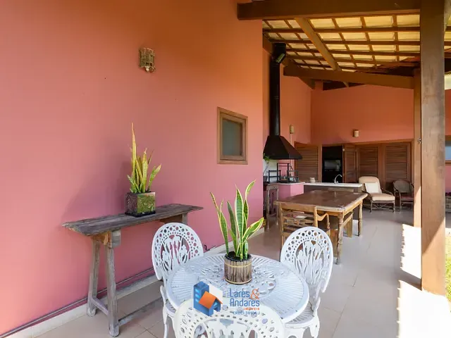 Casa com 550m² 3 quartos e 3 banheiros, à venda, no bairro Fazendinha - Granja Vianna em Carapicuíba