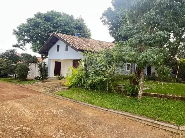 Casa com 700m² 3 quartos e 2 banheiros, à venda, no bairro Jardim Santa Maria em São José dos Campos