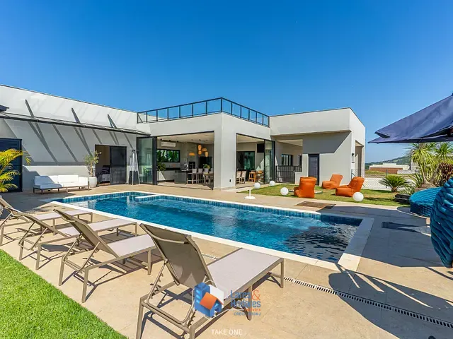Casa com 1000m² 4 quartos e 6 banheiros, à venda, no bairro Residencial Porto Laranjeiras em Piracaia