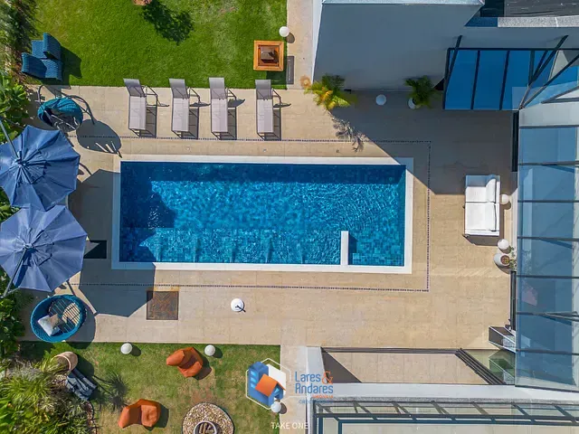 Casa com 1000m² 4 quartos e 6 banheiros, à venda, no bairro Residencial Porto Laranjeiras em Piracaia
