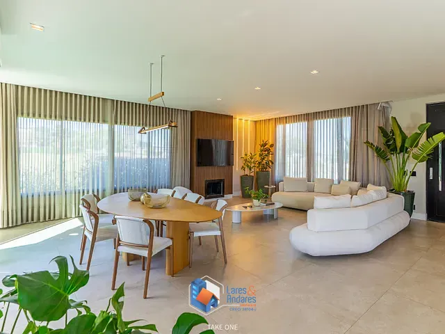 Casa com 1000m² 4 quartos e 6 banheiros, à venda, no bairro Residencial Porto Laranjeiras em Piracaia