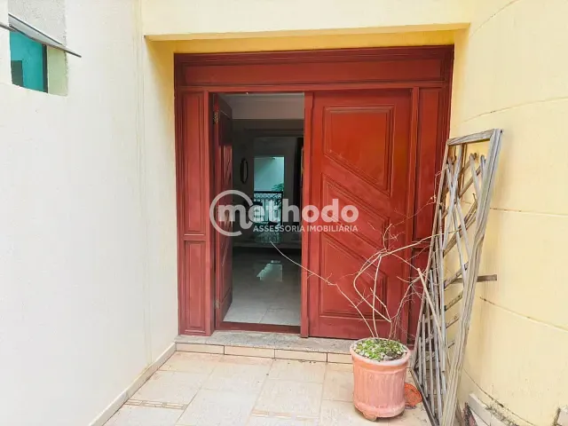 Casa com 1220m² 4 quartos e 4 banheiros, à venda, no bairro Loteamento Caminhos de São Conrado (Sousas) em Campinas