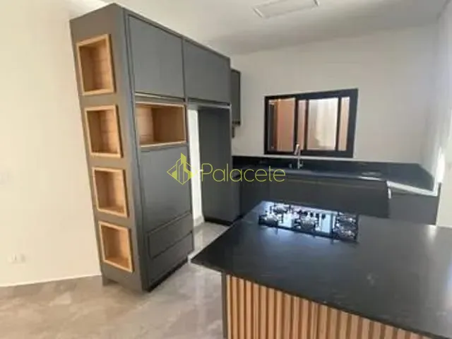 Casa com 250m², à venda, no bairro Bandeira Branca em Jacareí