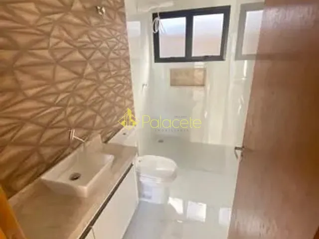 Casa com 250m², à venda, no bairro Bandeira Branca em Jacareí