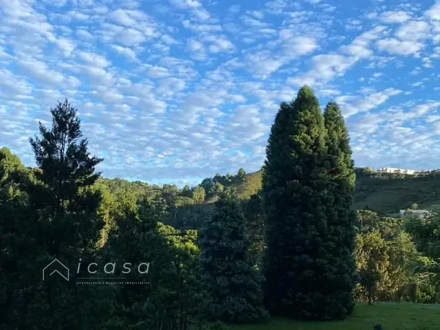 Casa com 2642m² 5 quartos e 5 banheiros, à venda, no bairro Capivari em Campos do Jordão