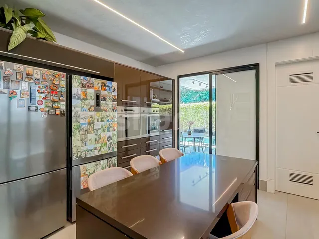 Casa com 443m² 4 quartos e 7 banheiros, à venda, no bairro Alphaville Conde II em Barueri