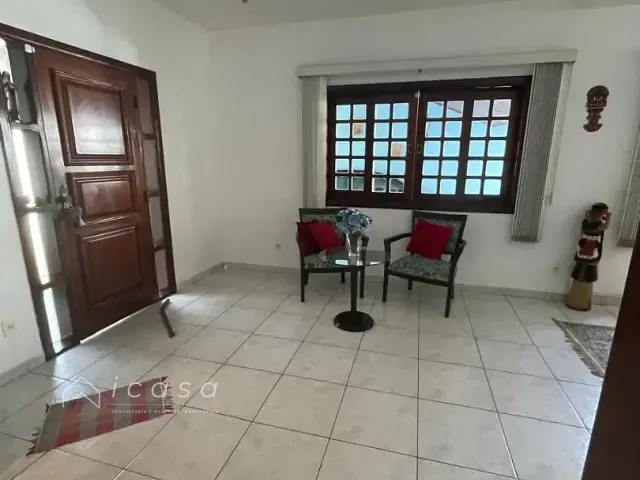 Casa com 450m² 4 quartos e 3 banheiros, à venda, no bairro Jardim Esplanada II em São José dos Campos