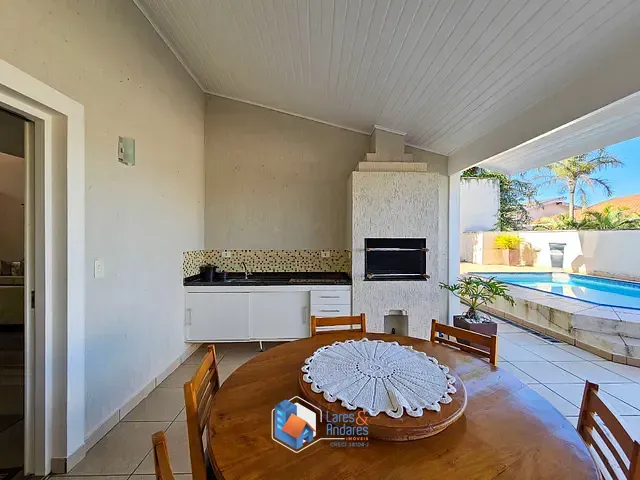 Casa com 420m² 4 quartos e 6 banheiros, à venda, no bairro Alphaville em Santana De Parnaíba