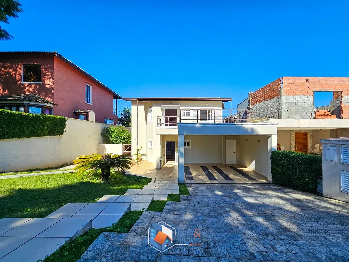 Casa, 4 quartos, 272 m² - Foto 1