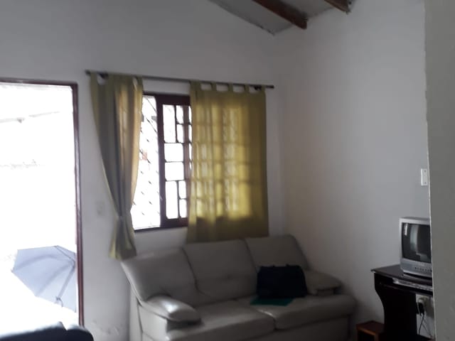 Casa com 242m² 2 quartos e 1 banheiro, à venda, no bairro Loteamento Residencial Andrade em Pindamonhangaba