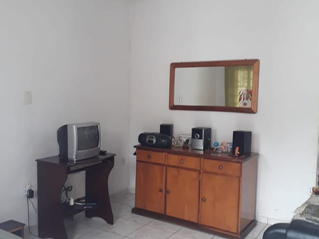 Casa com 242m² 2 quartos e 1 banheiro, à venda, no bairro Loteamento Residencial Andrade em Pindamonhangaba
