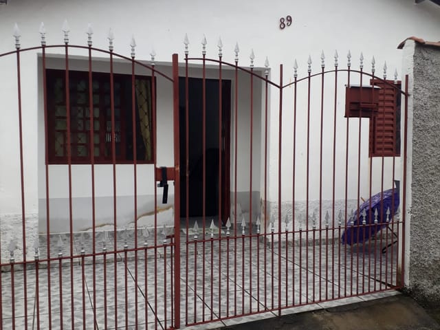 Casa com 242m² 2 quartos e 1 banheiro, à venda, no bairro Loteamento Residencial Andrade em Pindamonhangaba