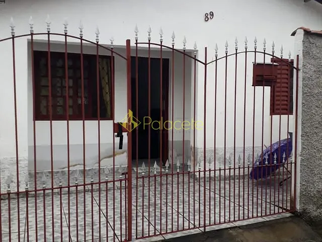 Casa com 242m² 2 quartos e 1 banheiro, à venda, no bairro Loteamento Residencial Andrade em Pindamonhangaba