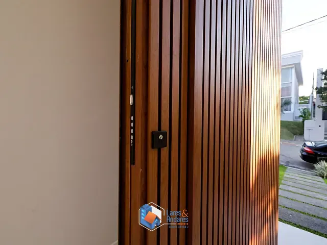 Casa com 600m² 4 quartos e 7 banheiros, à venda, no bairro São Paulo II em Cotia