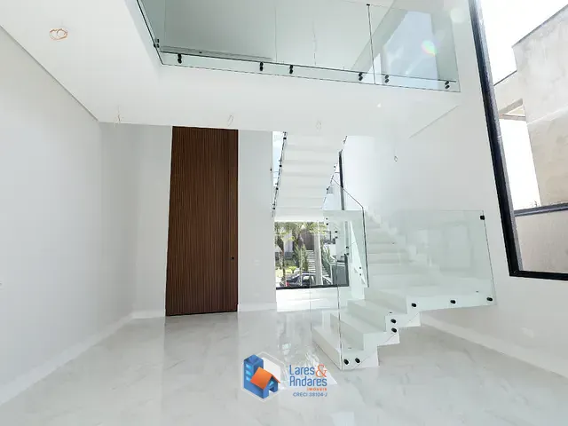 Casa com 600m² 4 quartos e 7 banheiros, à venda, no bairro São Paulo II em Cotia