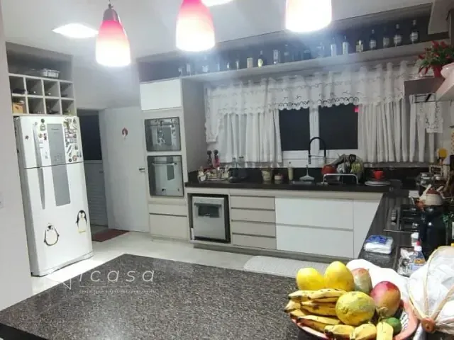 Casa com 450m² 3 quartos e 6 banheiros, à venda, no bairro Jardim do Golfe em São José dos Campos