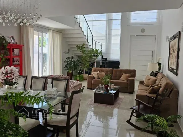 Casa com 450m² 3 quartos e 6 banheiros, à venda, no bairro Jardim do Golfe em São José dos Campos