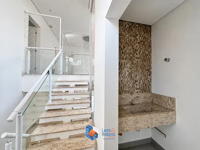 Casa com 280m² 4 quartos e 5 banheiros, à venda, no bairro Suru em Santana De Parnaíba