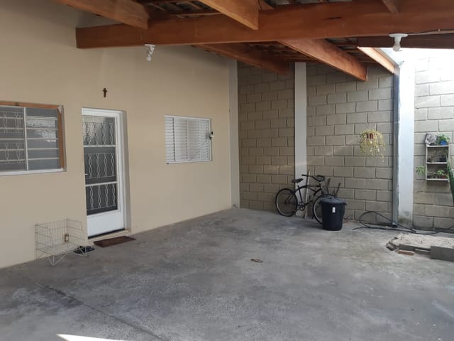 Casa com 200m² 3 quartos e 1 banheiro, à venda, no bairro Residencial Parque das Palmeiras em Pindamonhangaba