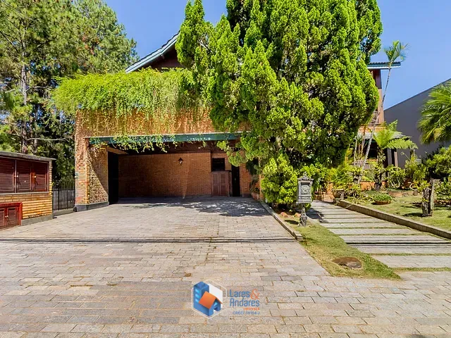 Casa com 696m² 5 quartos e 8 banheiros, à venda, no bairro Alphaville em Santana De Parnaíba