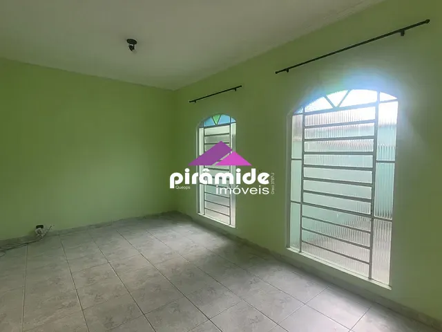 Casa com 200m² 3 quartos e 2 banheiros, para alugar, no bairro Jardim da Granja em São José dos Campos