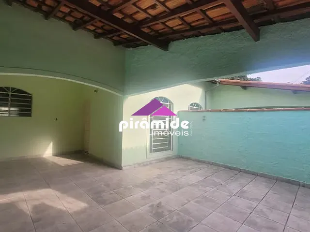 Casa com 200m² 3 quartos e 2 banheiros, para alugar, no bairro Jardim da Granja em São José dos Campos