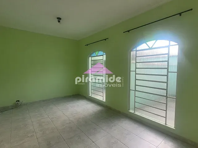 Casa com 200m² 3 quartos e 2 banheiros, para alugar, no bairro Jardim da Granja em São José dos Campos