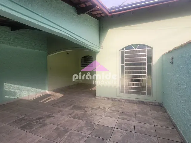 Casa com 200m² 3 quartos e 2 banheiros, para alugar, no bairro Jardim da Granja em São José dos Campos