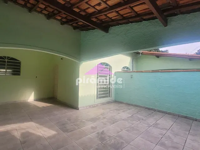 Casa com 200m² 3 quartos e 2 banheiros, para alugar, no bairro Jardim da Granja em São José dos Campos