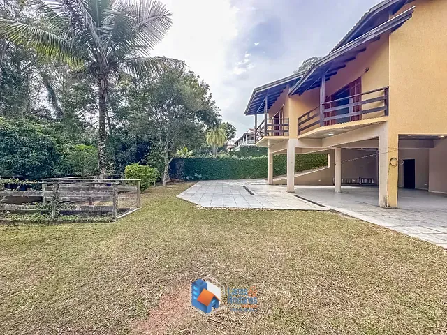 Casa com 1025m² 4 quartos e 6 banheiros, à venda, no bairro Jardim do Golf I em Jandira