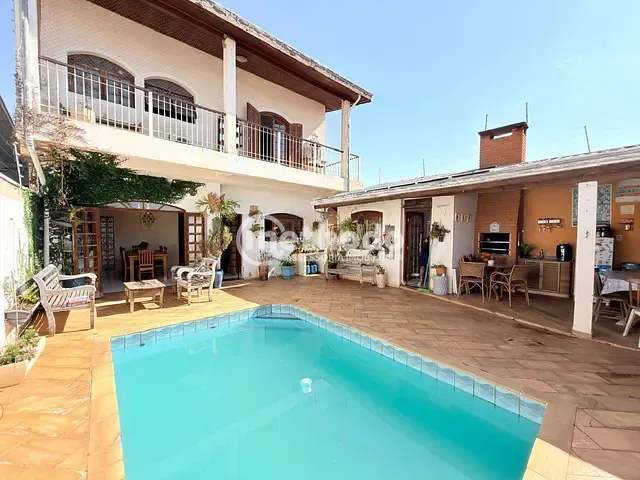 Casa com 320m² 4 quartos e 5 banheiros, à venda, no bairro TAQUARAL em Campinas