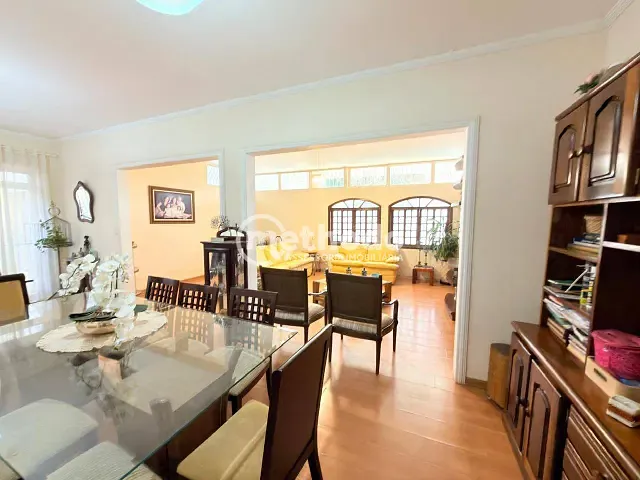 Casa com 320m² 4 quartos e 5 banheiros, à venda, no bairro TAQUARAL em Campinas