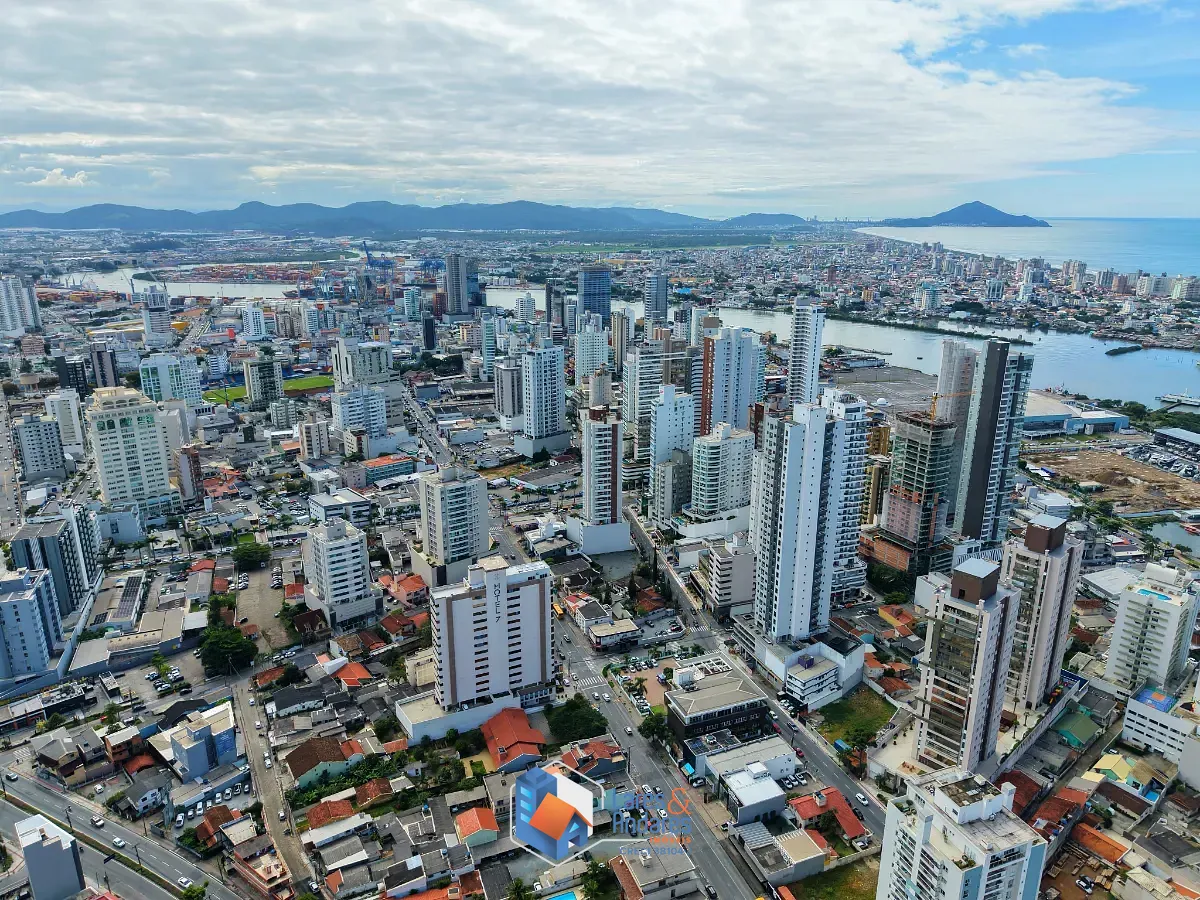 Casa, 6 quartos, 435 m² - Foto 4